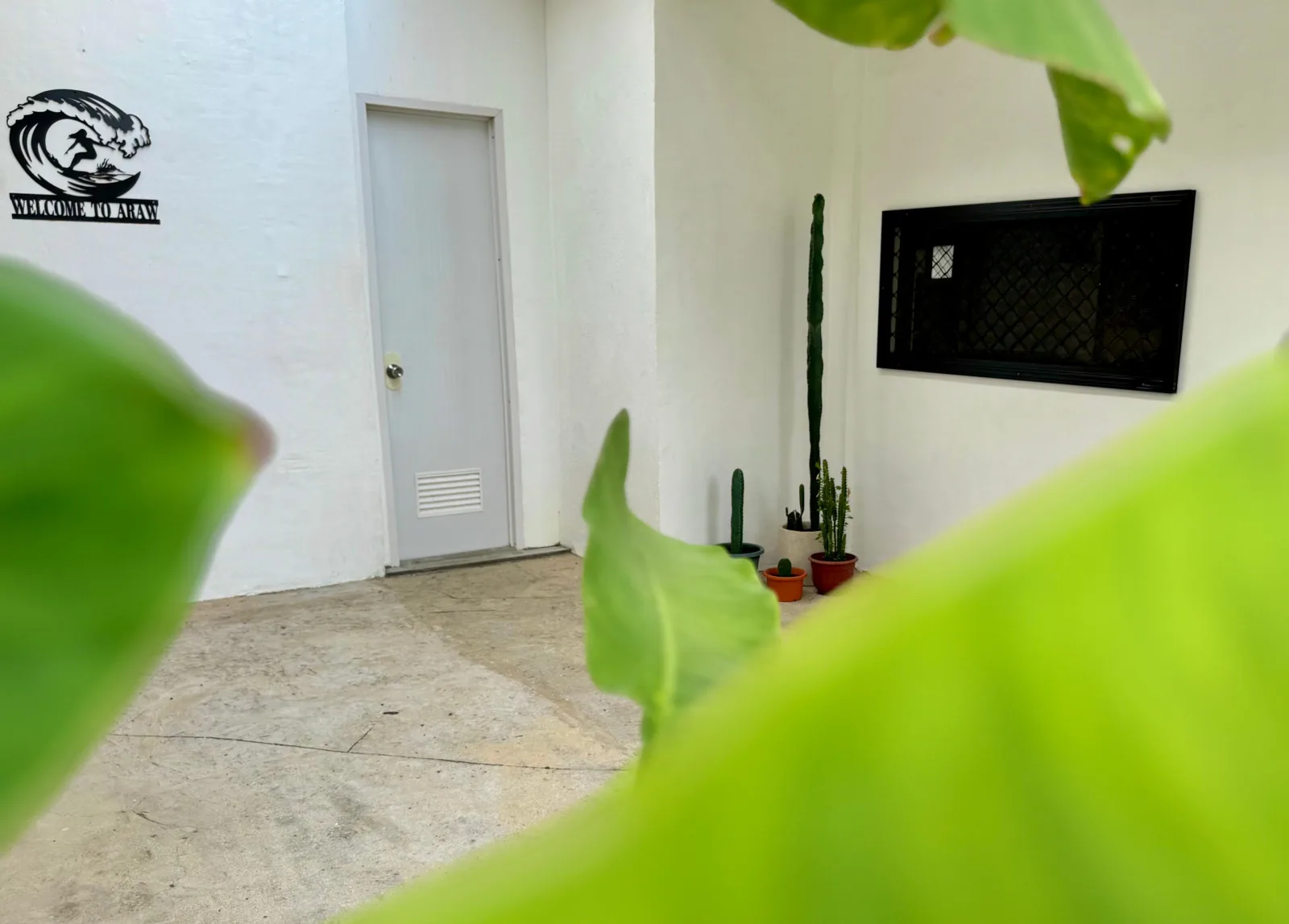 Welcome to Araw sign